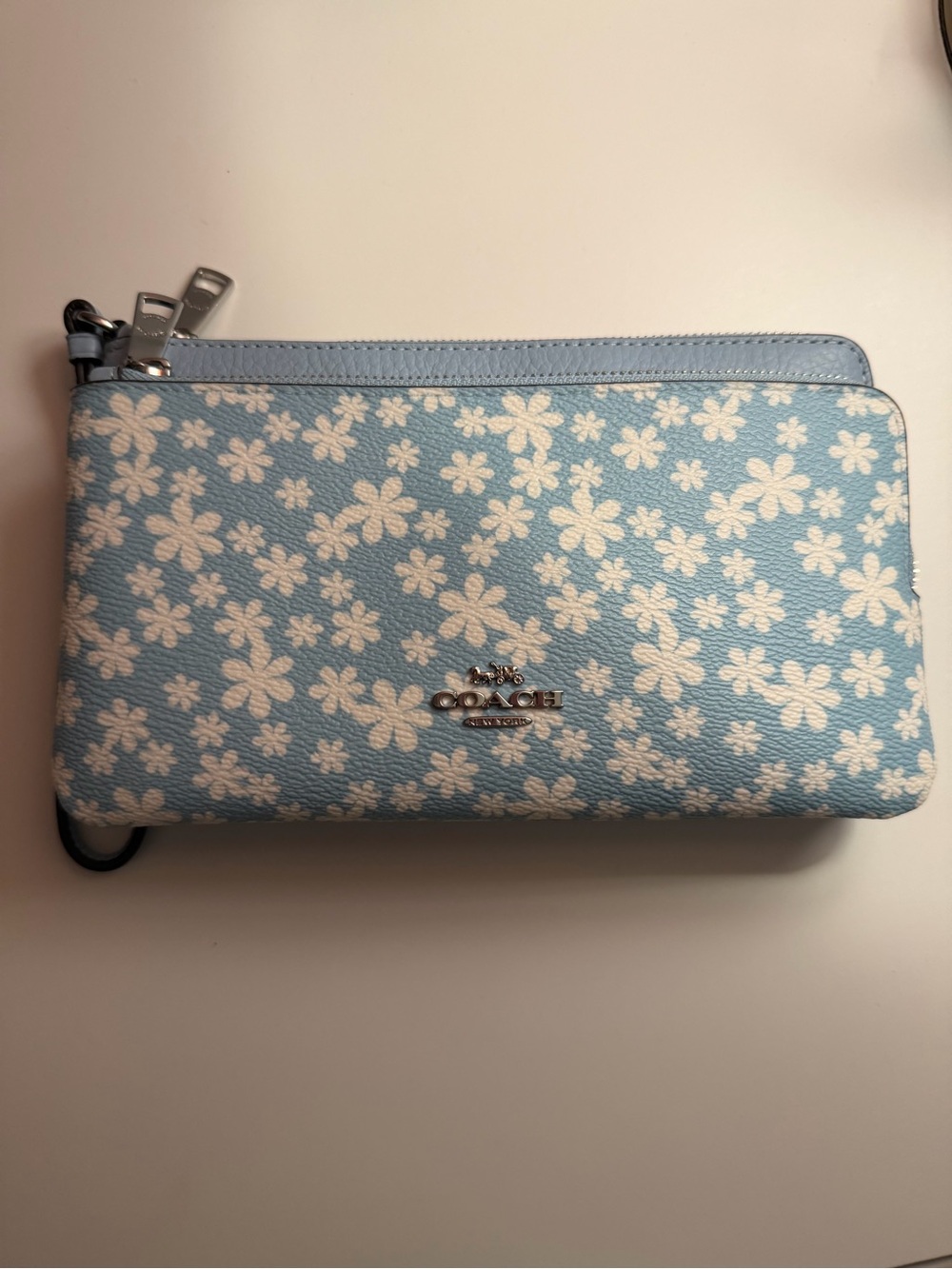 Coach Light Blue Daisy Zip Wristlet with White Floral Print